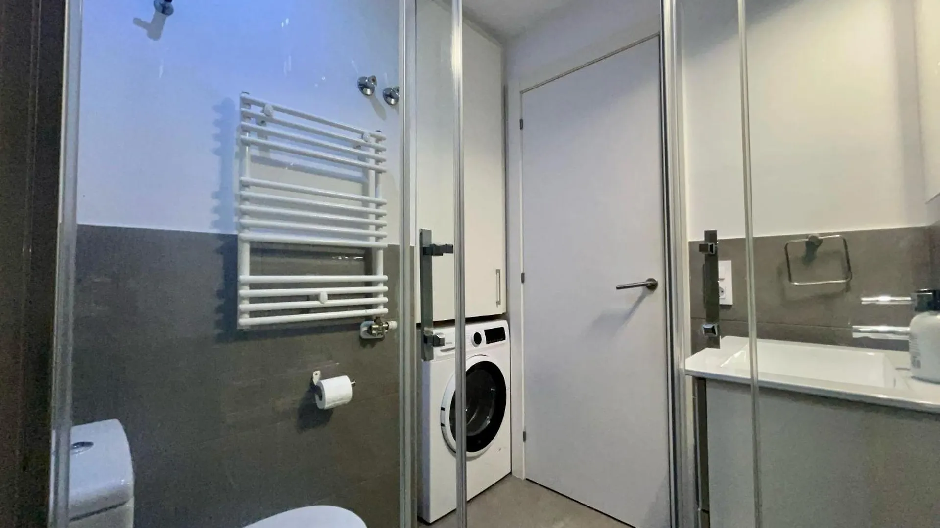 Tucson Suites II Barcelona Apartment