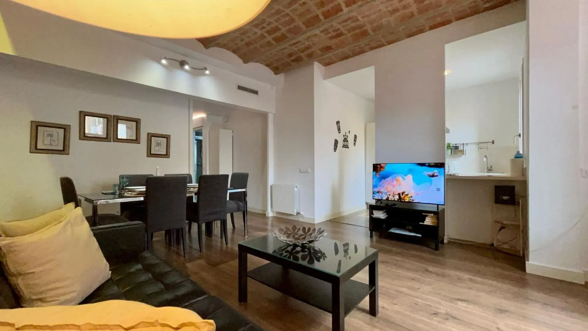 Tucson Suites II Barcelona Spain