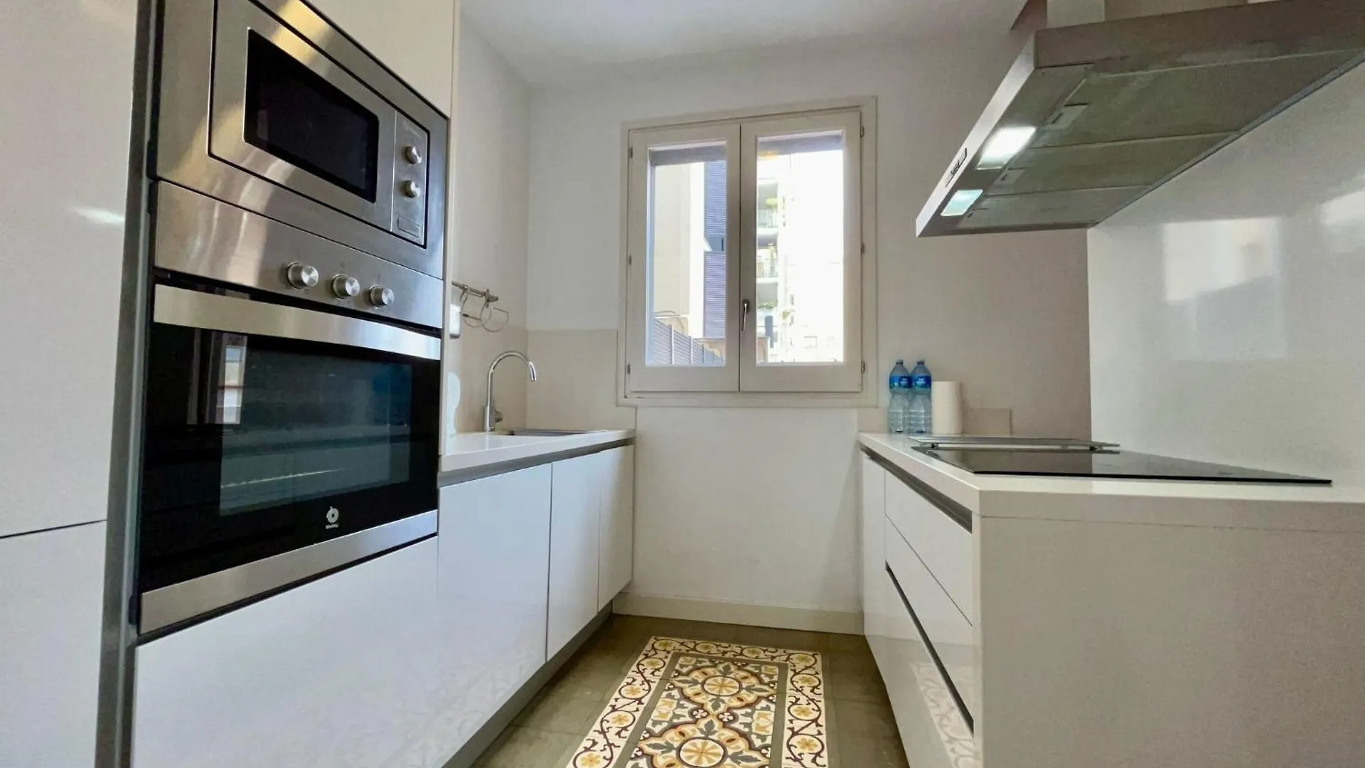 Tucson Suites II Barcelona Apartment