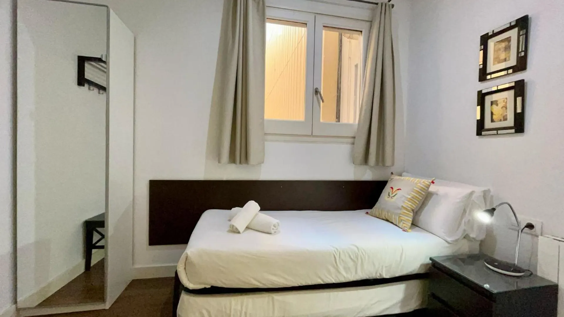 Tucson Suites II Barcelona Apartment