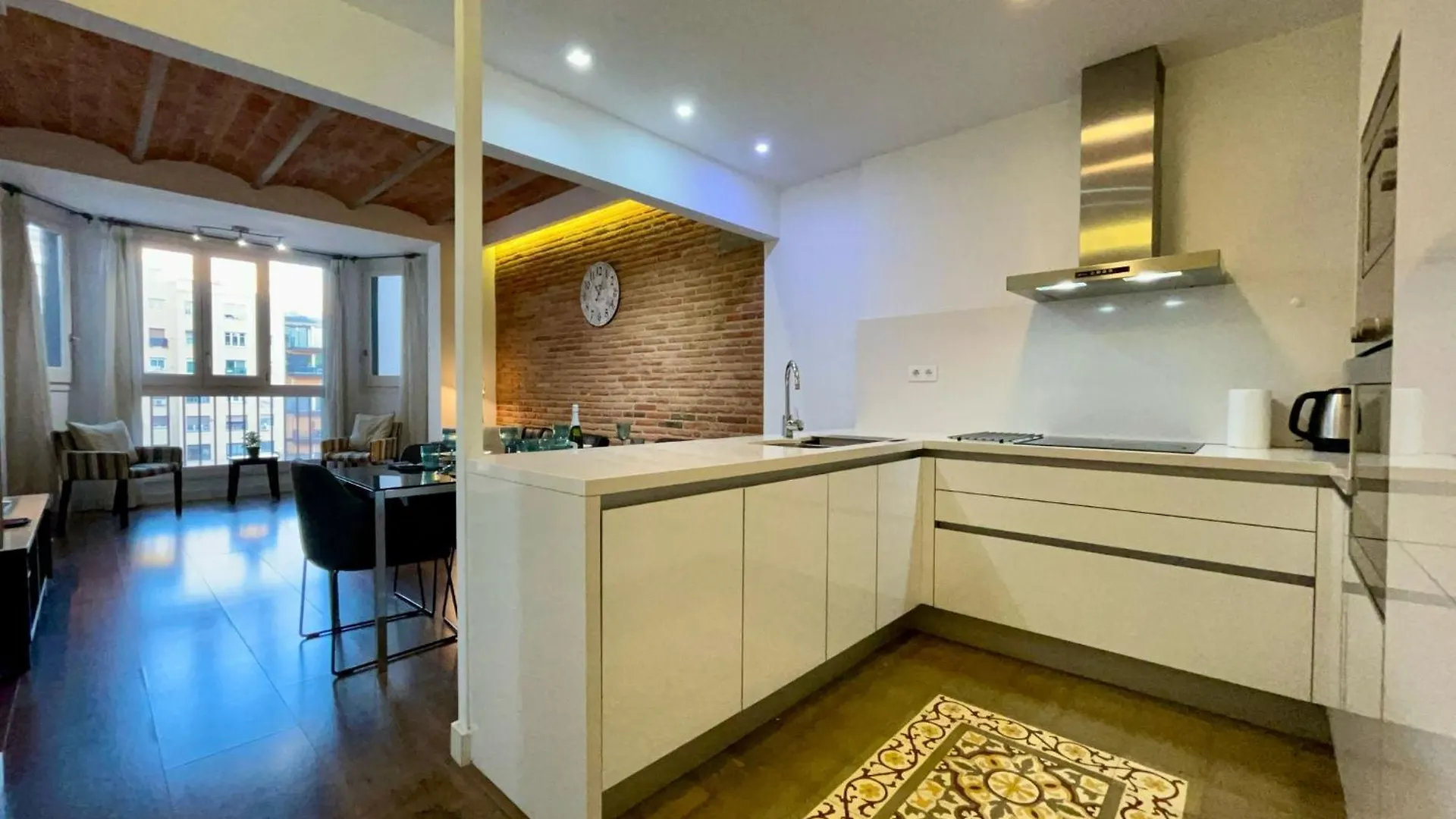 Tucson Suites II Barcelona Spain