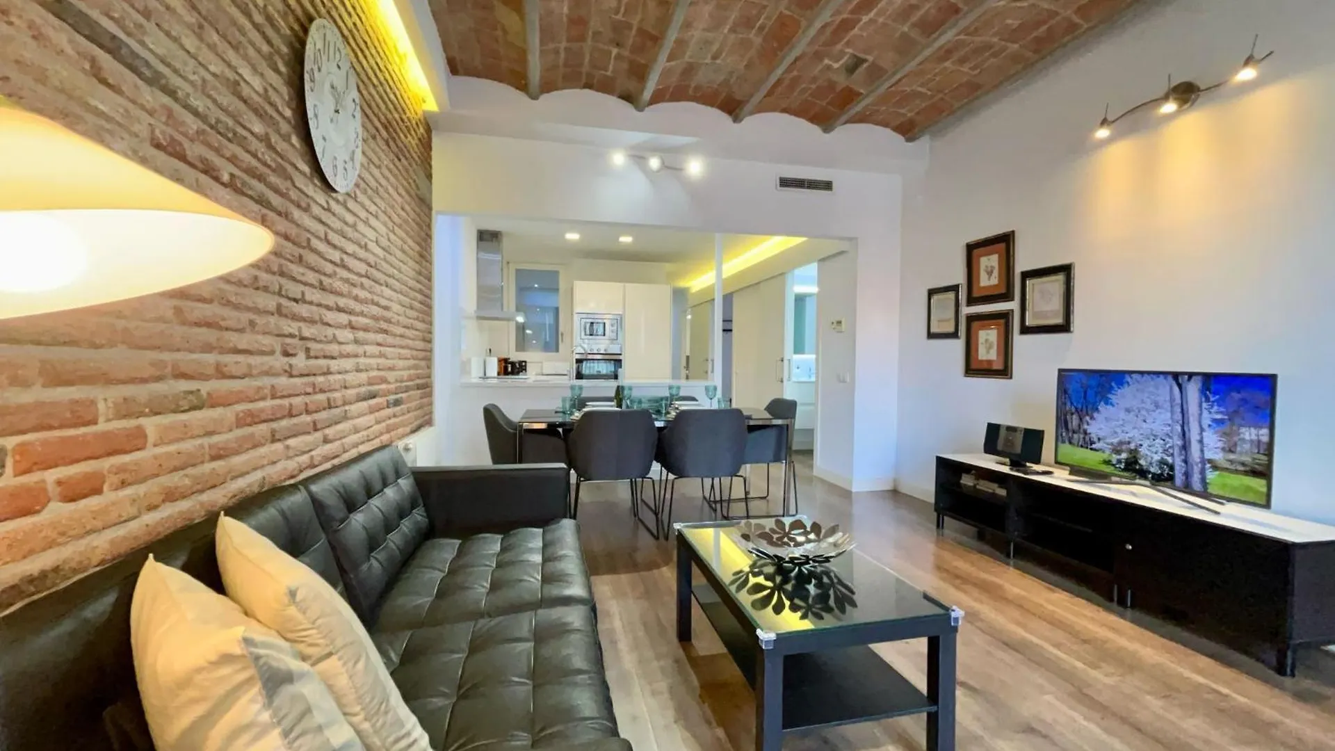 Tucson Suites II Barcelona Spain