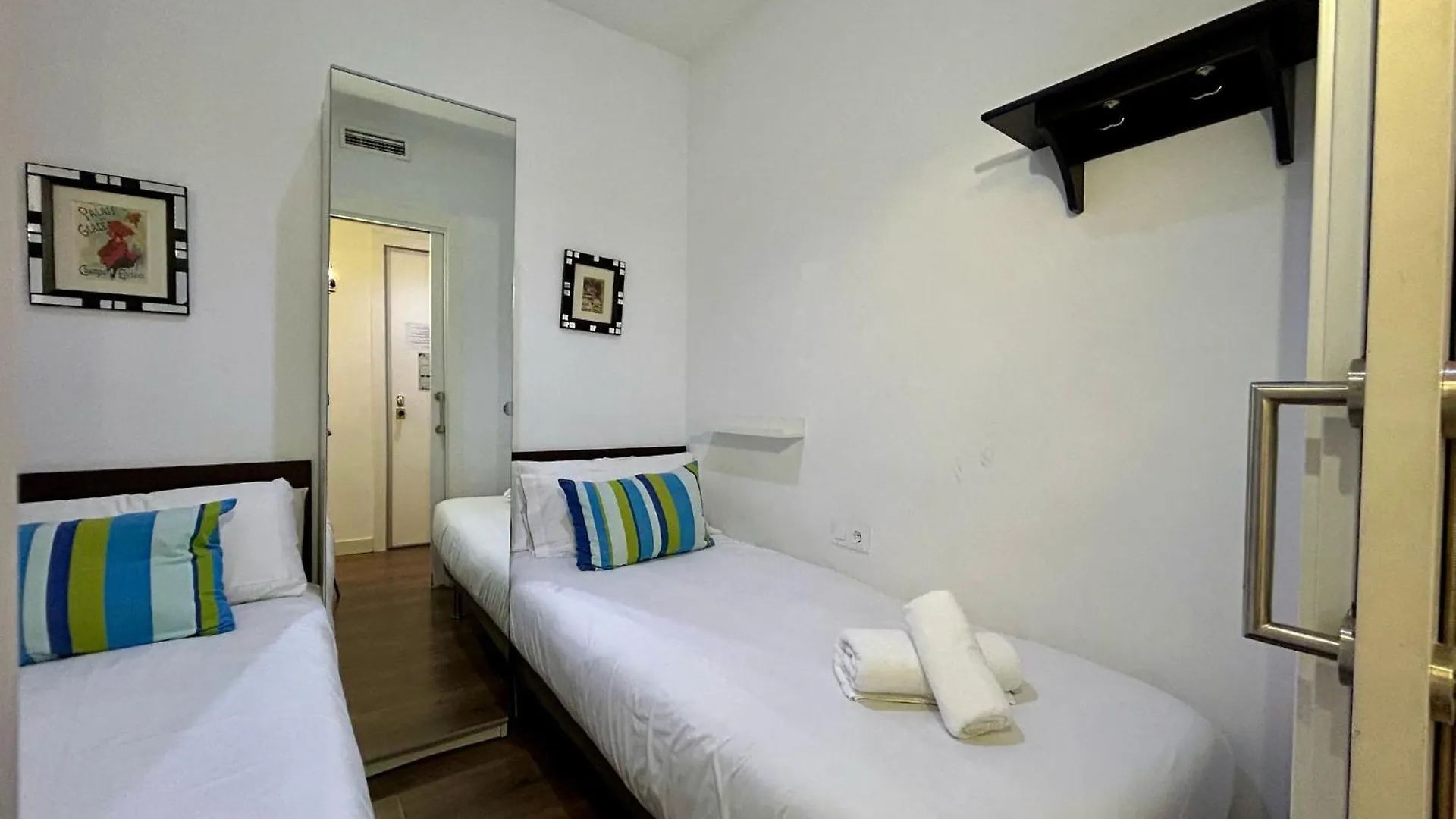 Apartment Tucson Suites II Barcelona Spain