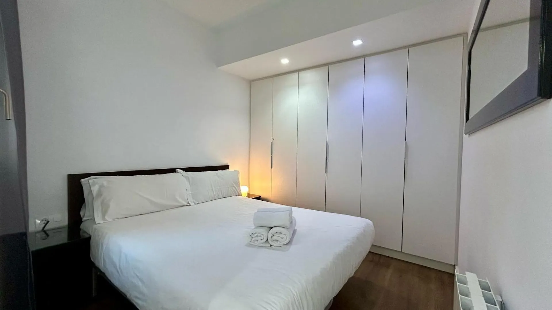 Tucson Suites II Barcelona Apartment